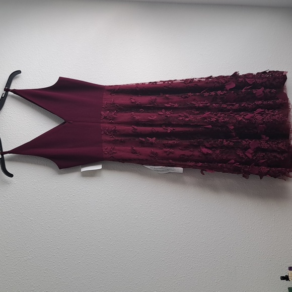 Dress The Population Darleen Sleeveless V-Neck Embroidered Mesh A-Line Dress - Picture 7 of 12